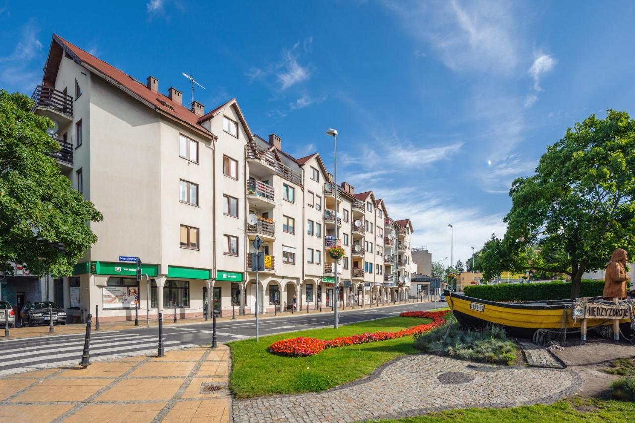 Apartamenty Sun & Snow Plac Neptuna Miedzyzdroje Exterior photo